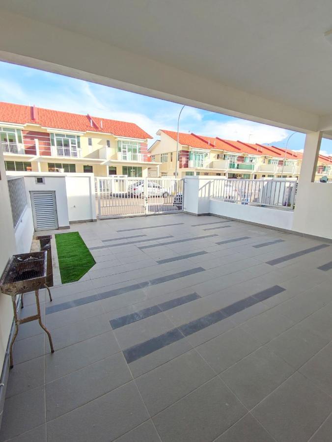 Spacious Family House At Desaru Harmonia 2 Extérieur photo